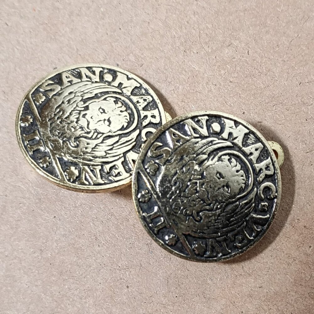 VTG San Mar Ven II Gold Tone Round Clip On Earrings Whitting & Davis Co